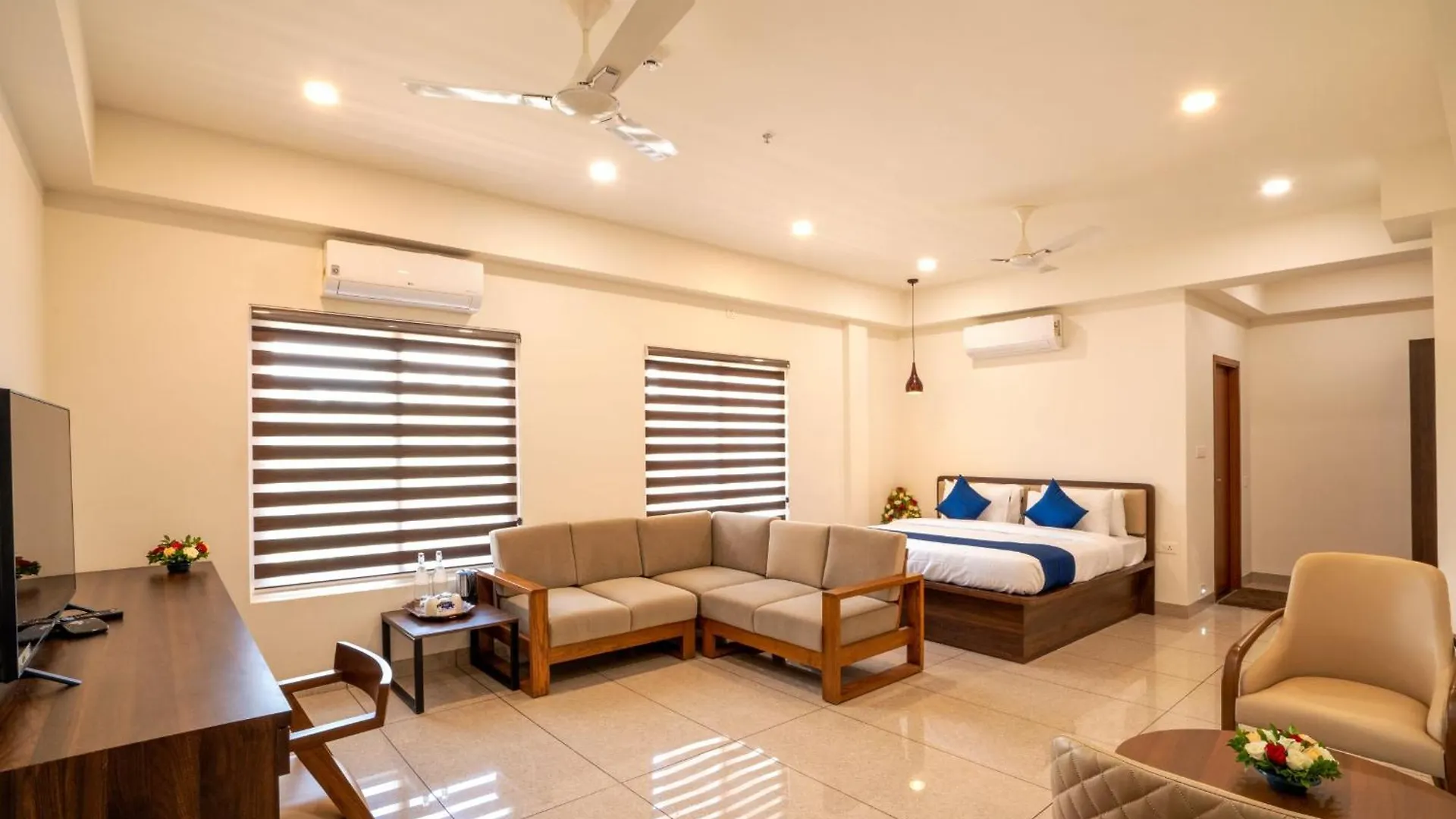 Kumbanad Heritage Hotel Vennikulam India