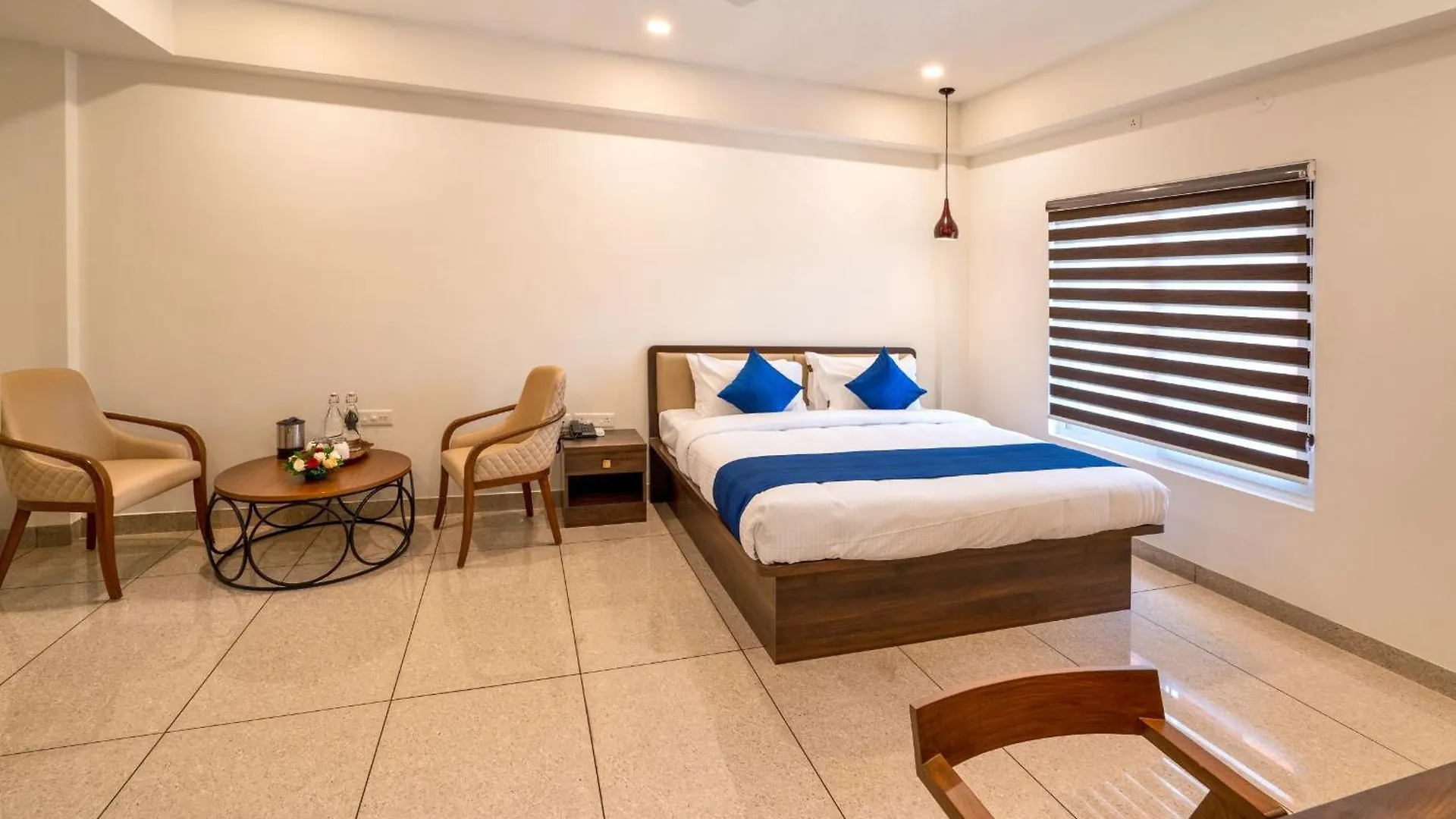 Kumbanad Heritage Hotel Vennikulam