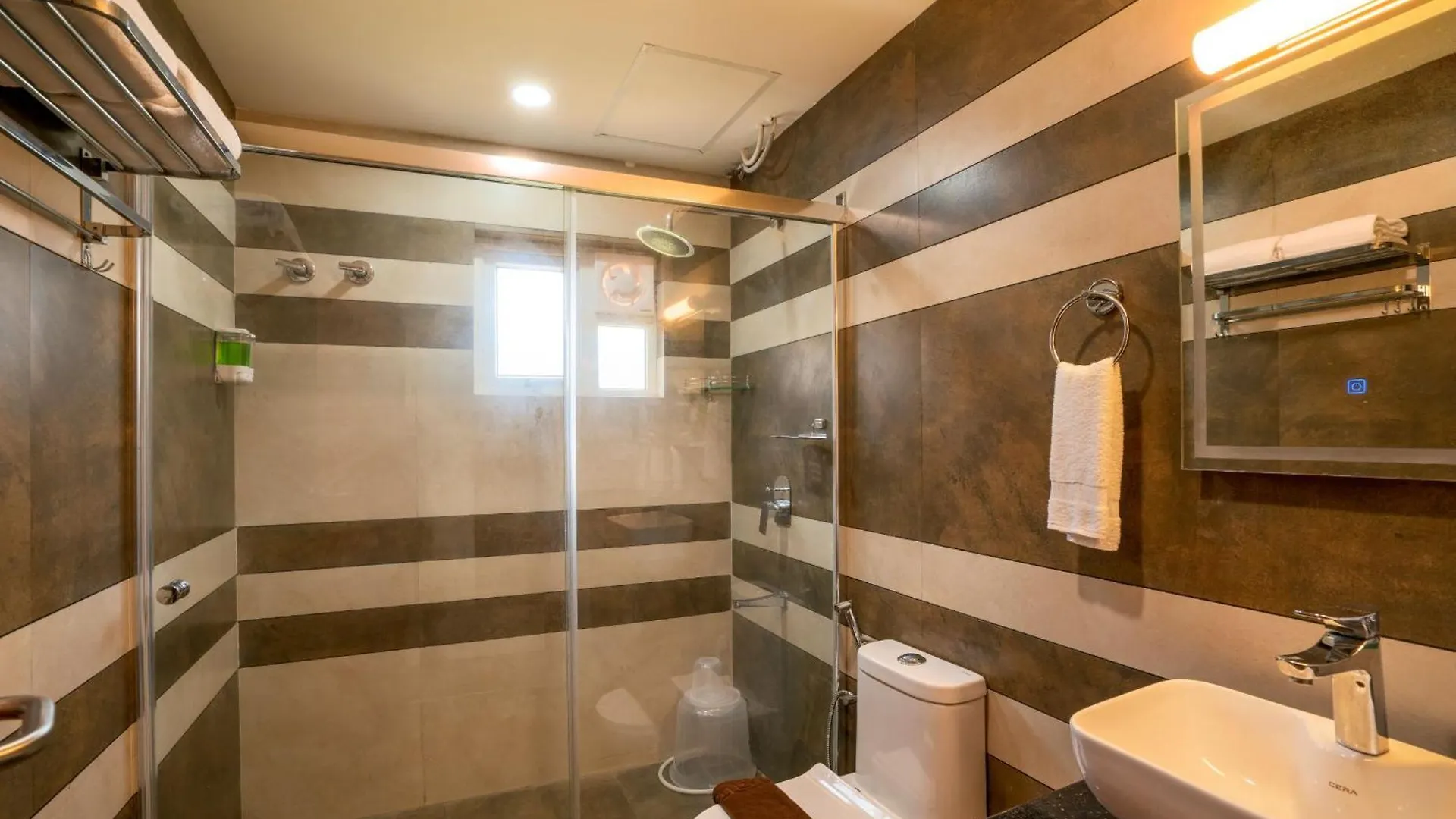 Kumbanad Heritage Hotel Vennikulam