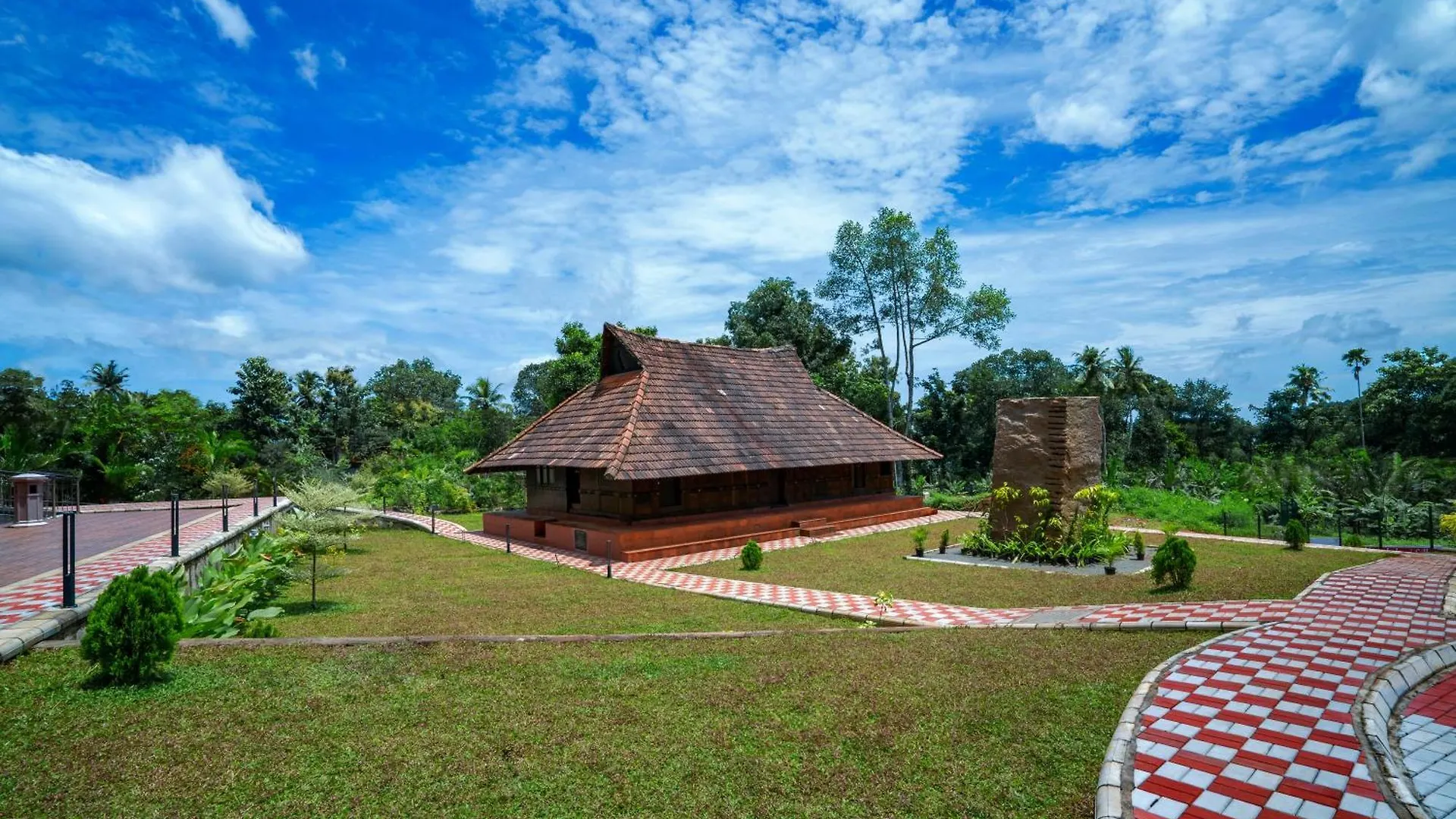 Kumbanad Heritage Hotel Vennikulam India
